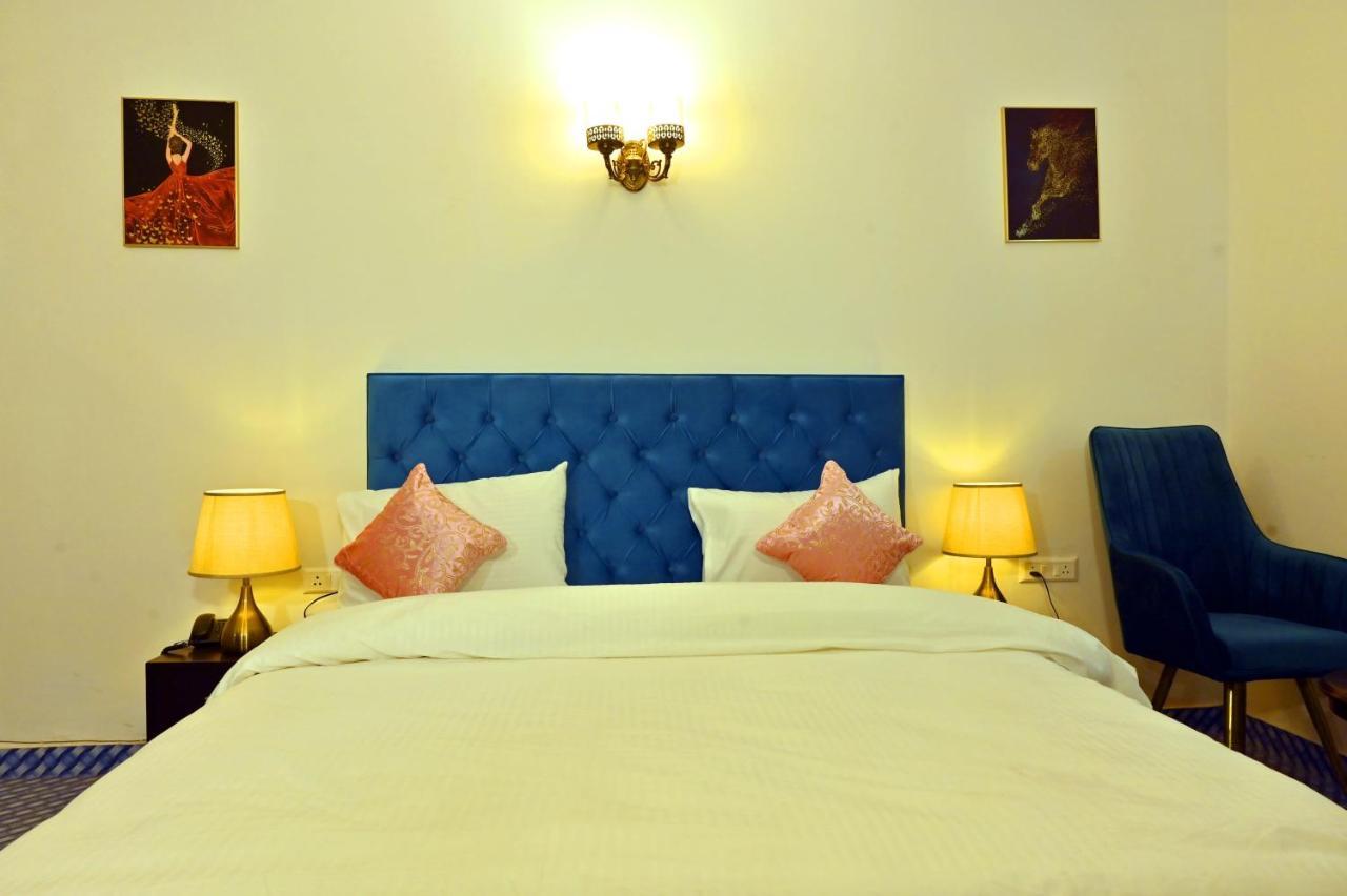 Jay Ally - Boutique Hotel Нью-Делі Екстер'єр фото