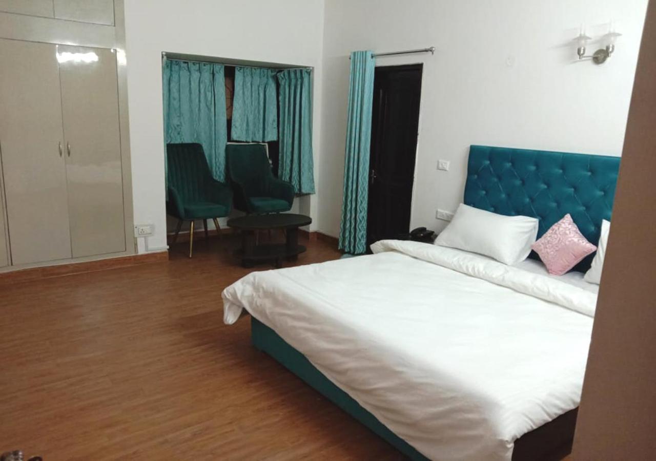 Jay Ally - Boutique Hotel Нью-Делі Екстер'єр фото